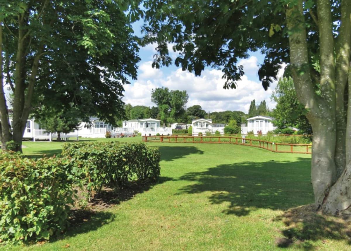Fir Trees Hotel Chester Bagian luar foto