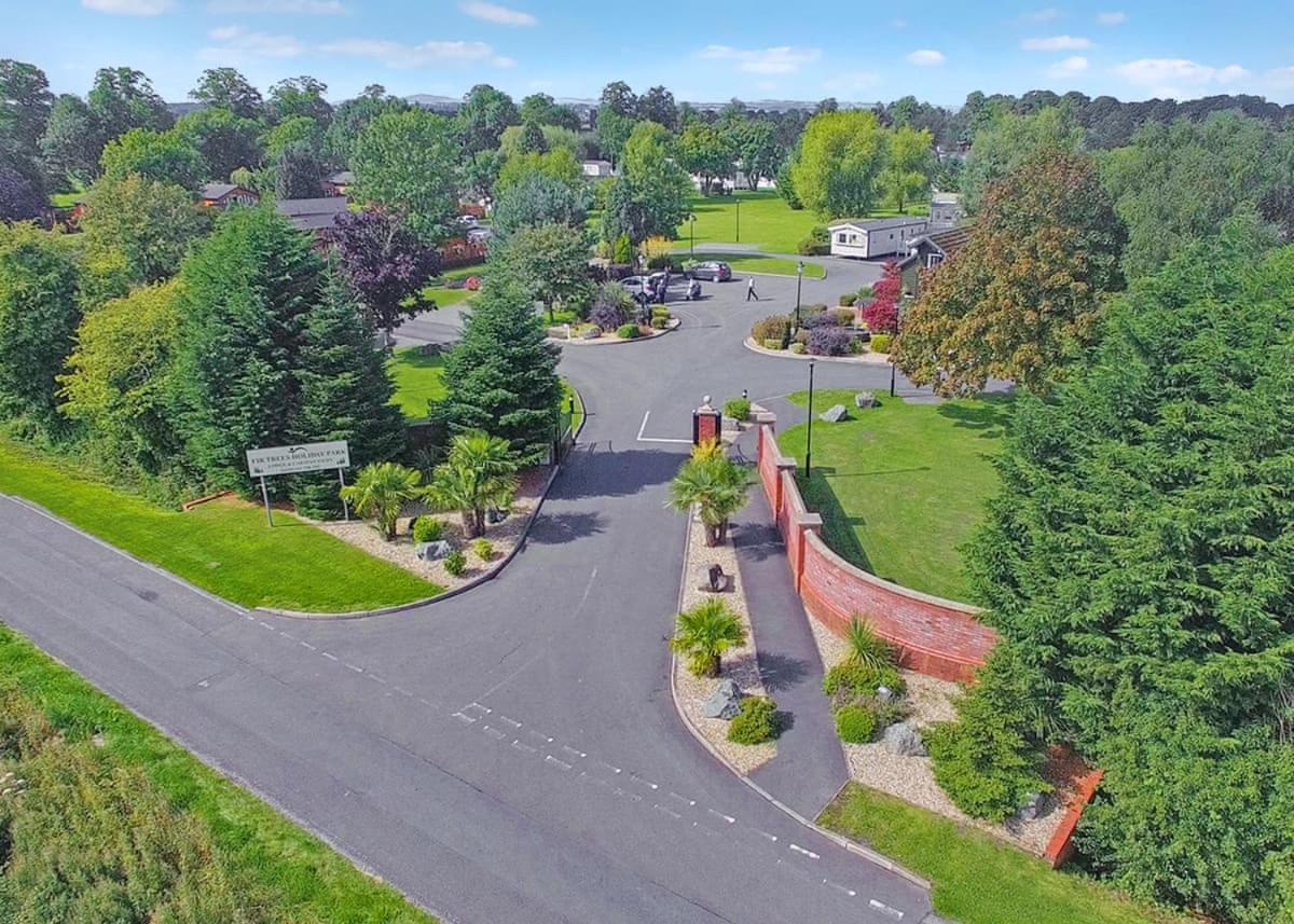 Fir Trees Hotel Chester Bagian luar foto