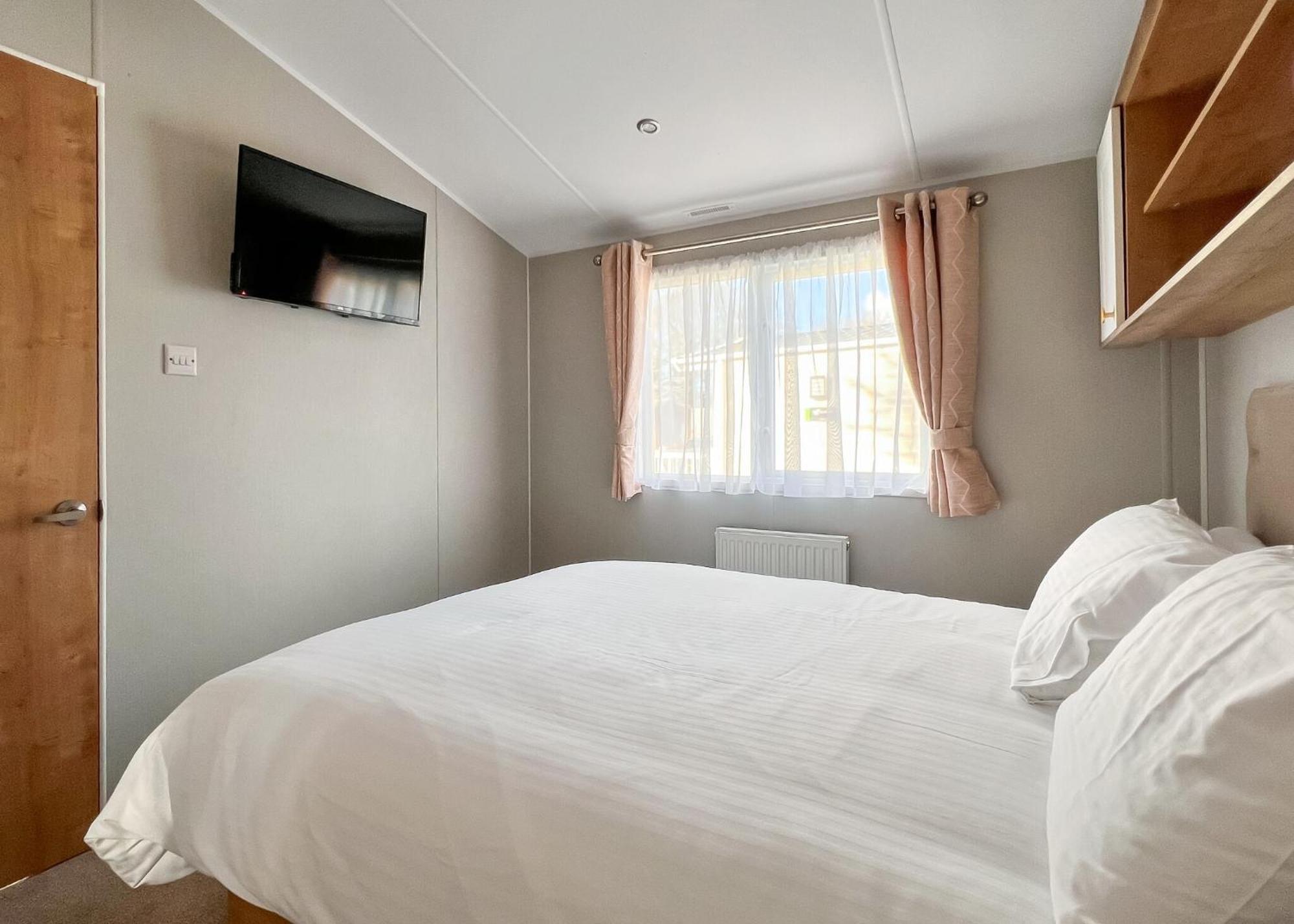 Fir Trees Hotel Chester Bagian luar foto